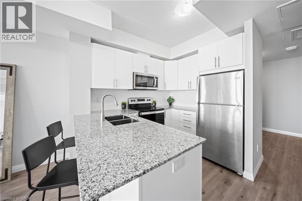 60 CHARLES Street W Unit# 2712 thumbnail 11