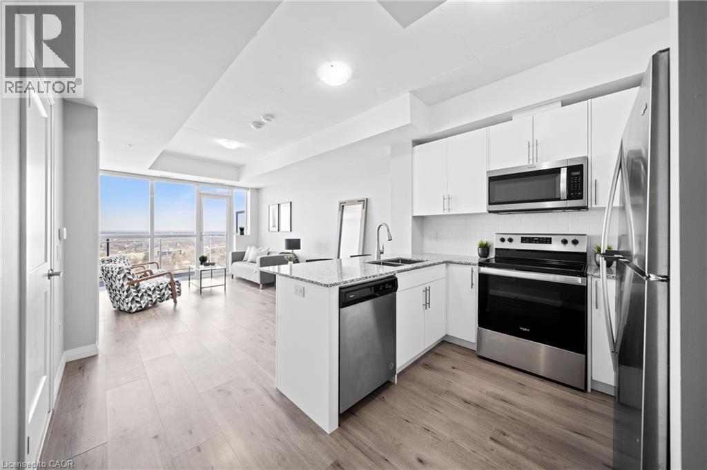 60 CHARLES Street W Unit# 2712 thumbnail 8