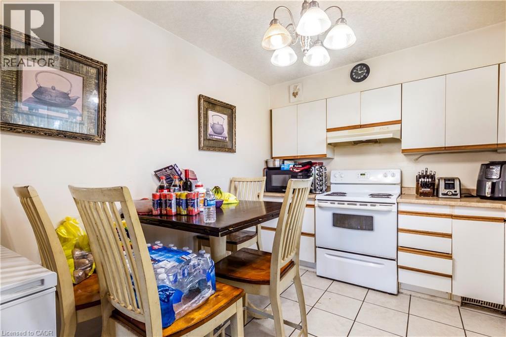 104 OAKWOOD Avenue thumbnail 10