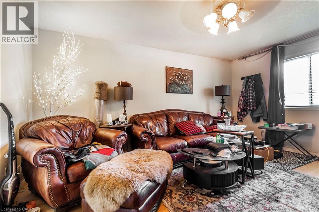 104 OAKWOOD Avenue thumbnail 9