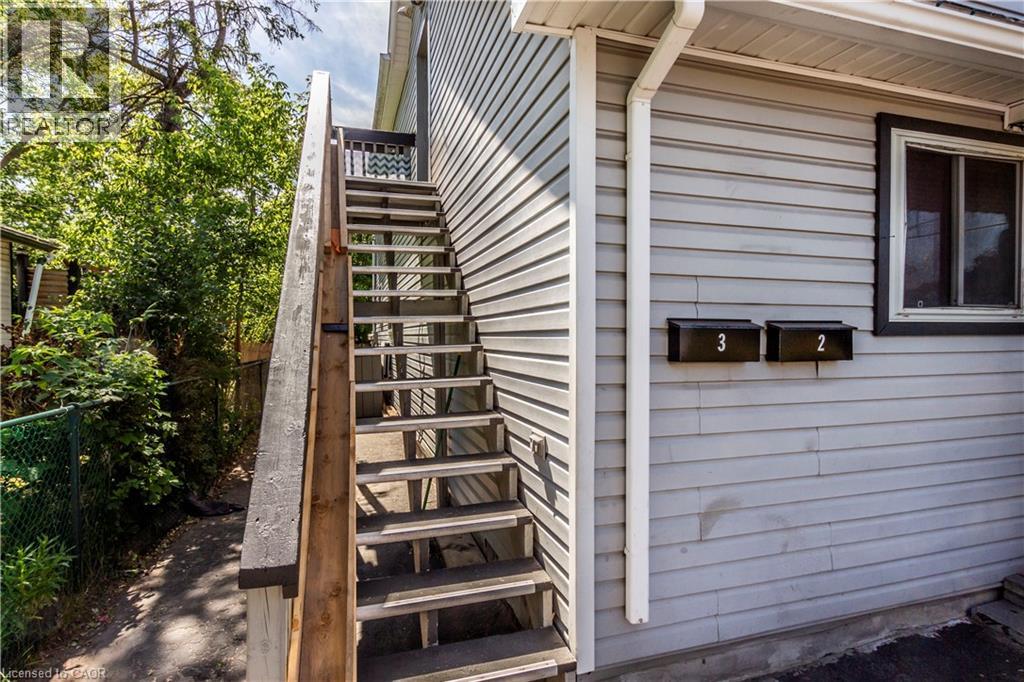 104 OAKWOOD Avenue thumbnail 15