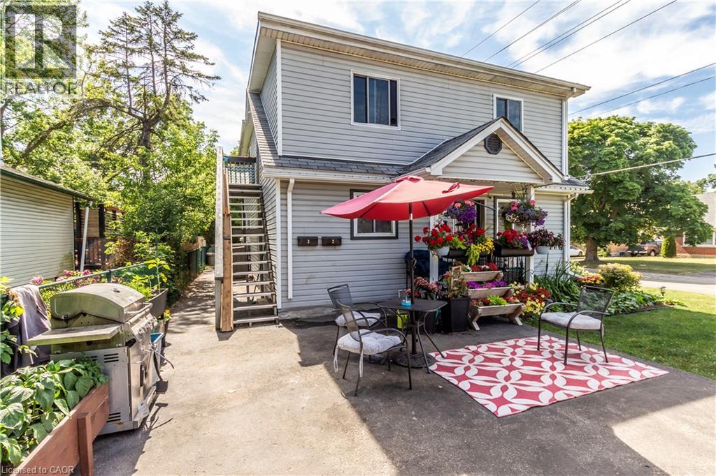 104 OAKWOOD Avenue thumbnail 3