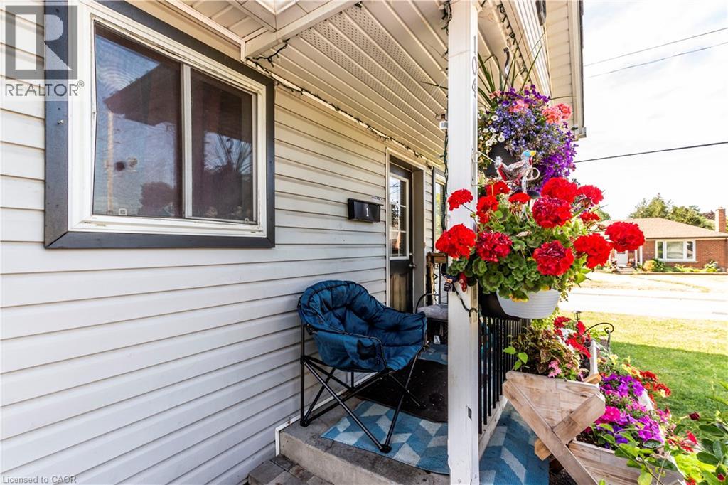 104 OAKWOOD Avenue thumbnail 5