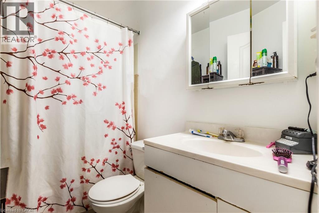 104 OAKWOOD Avenue thumbnail 24