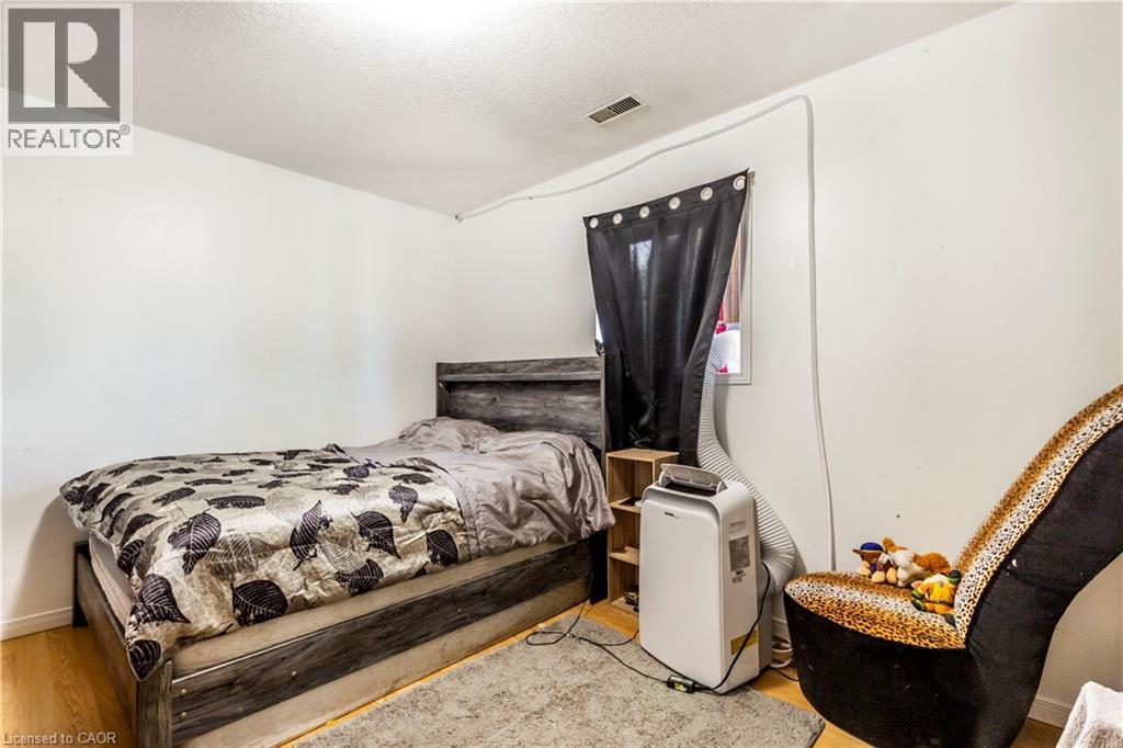 104 OAKWOOD Avenue thumbnail 22