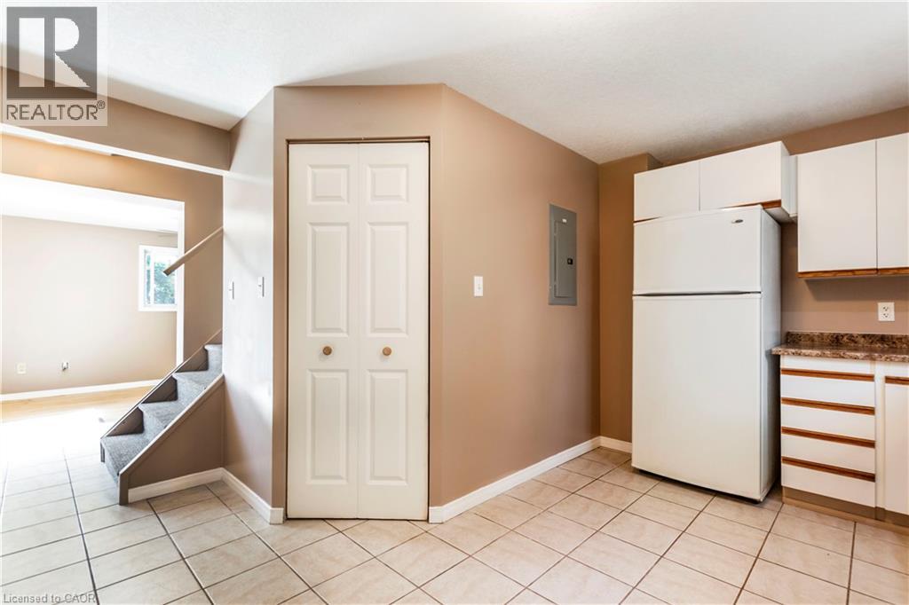 104 OAKWOOD Avenue thumbnail 33