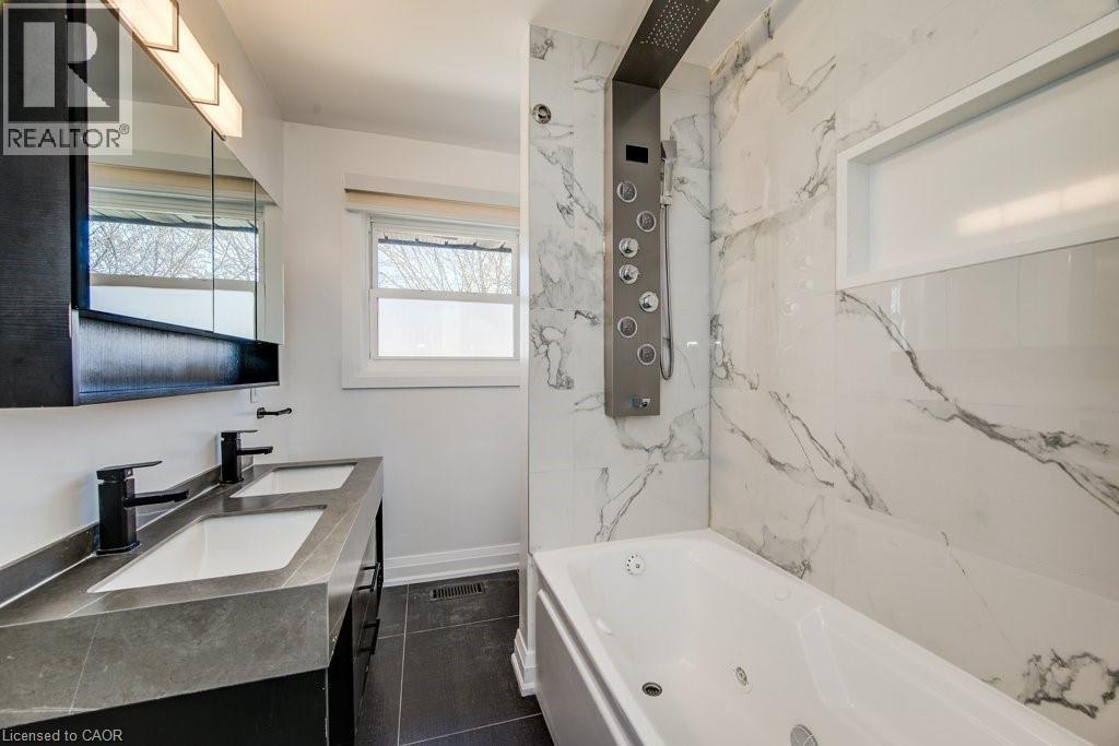 88 WOODHAVEN Road thumbnail 17