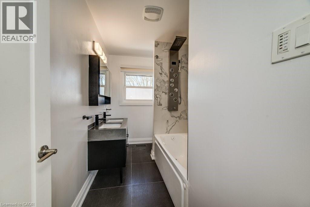 88 WOODHAVEN Road thumbnail 16