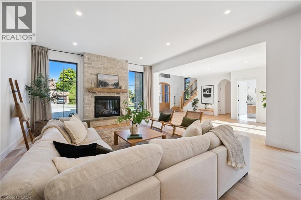 413 HURON Street thumbnail 11