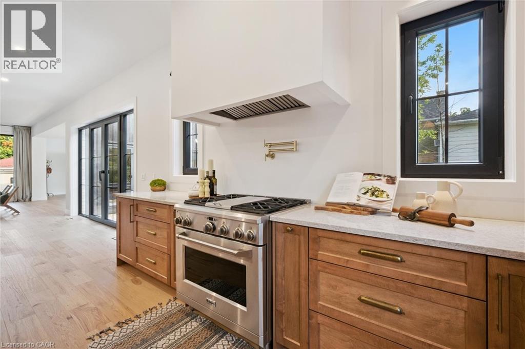 413 HURON Street thumbnail 18