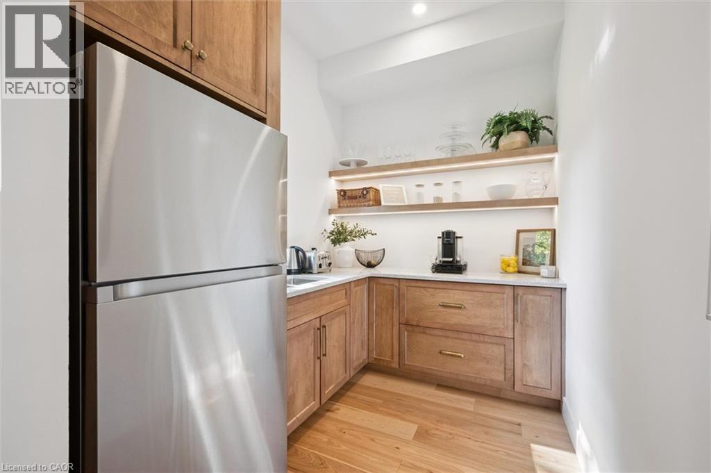 413 HURON Street thumbnail 20