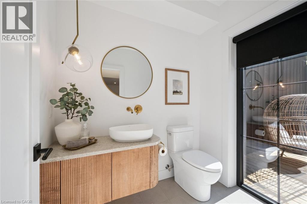 413 HURON Street thumbnail 21