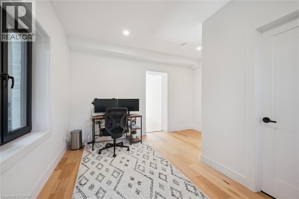 413 HURON Street thumbnail 23