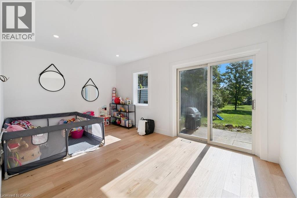 413 HURON Street thumbnail 26