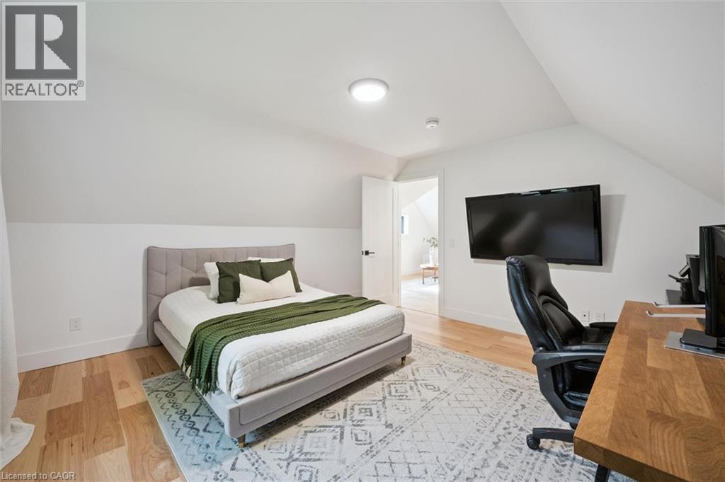 413 HURON Street thumbnail 32