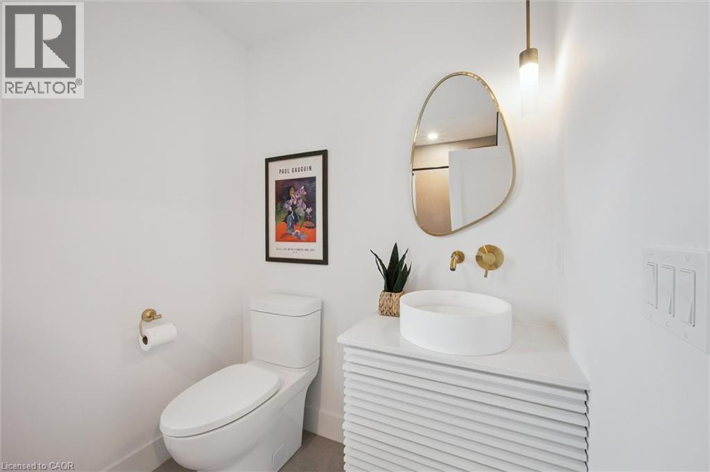 413 HURON Street thumbnail 37