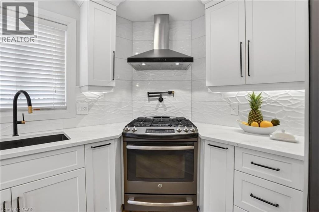 6 ARDWOOD Place thumbnail 16