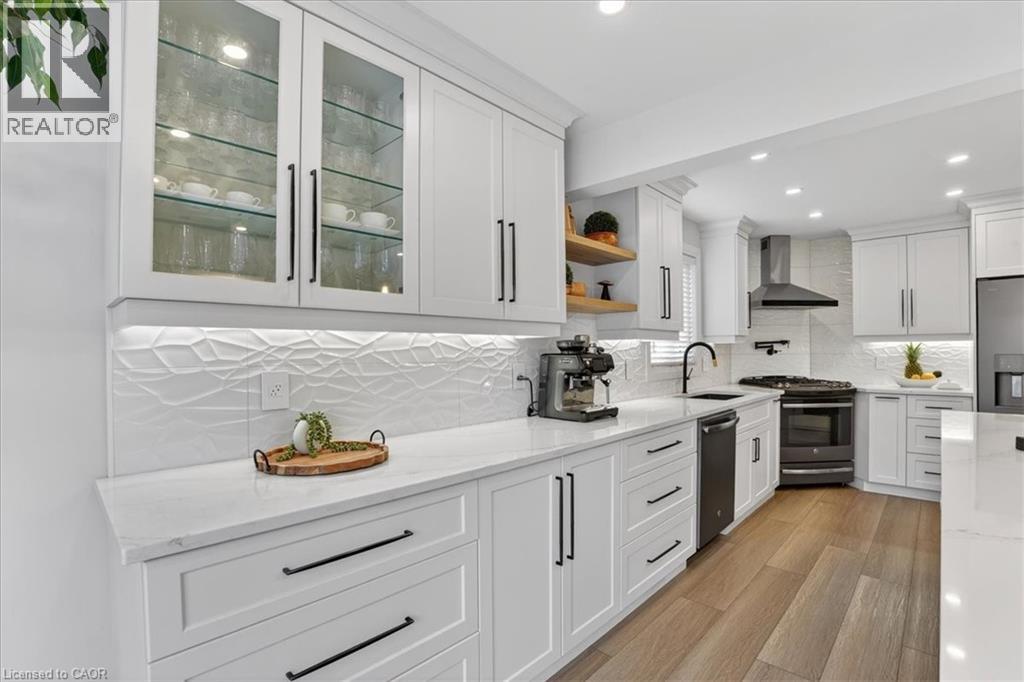 6 ARDWOOD Place thumbnail 14