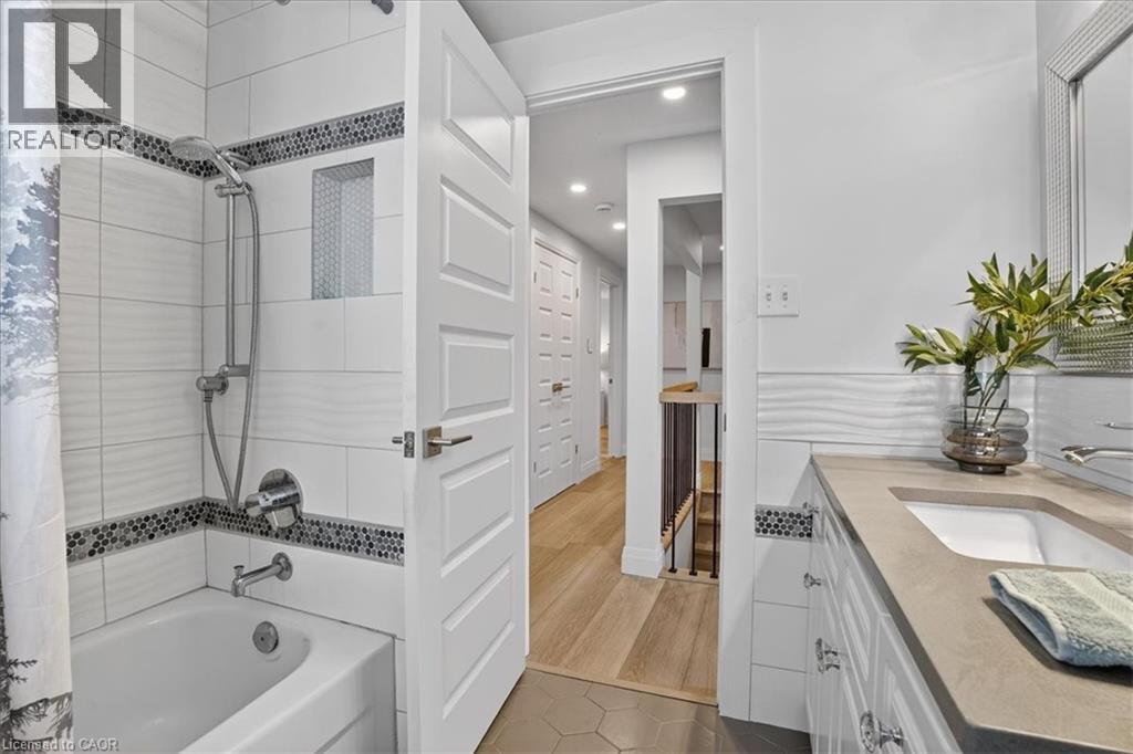 6 ARDWOOD Place thumbnail 37