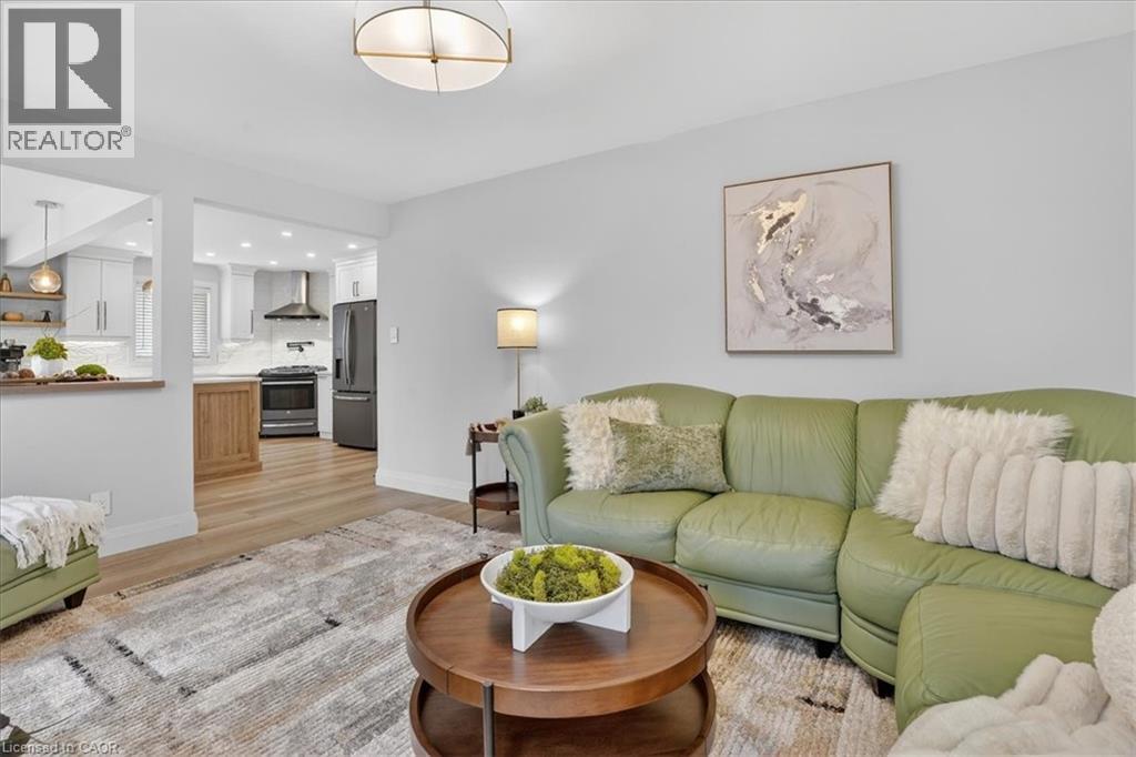 6 ARDWOOD Place thumbnail 19