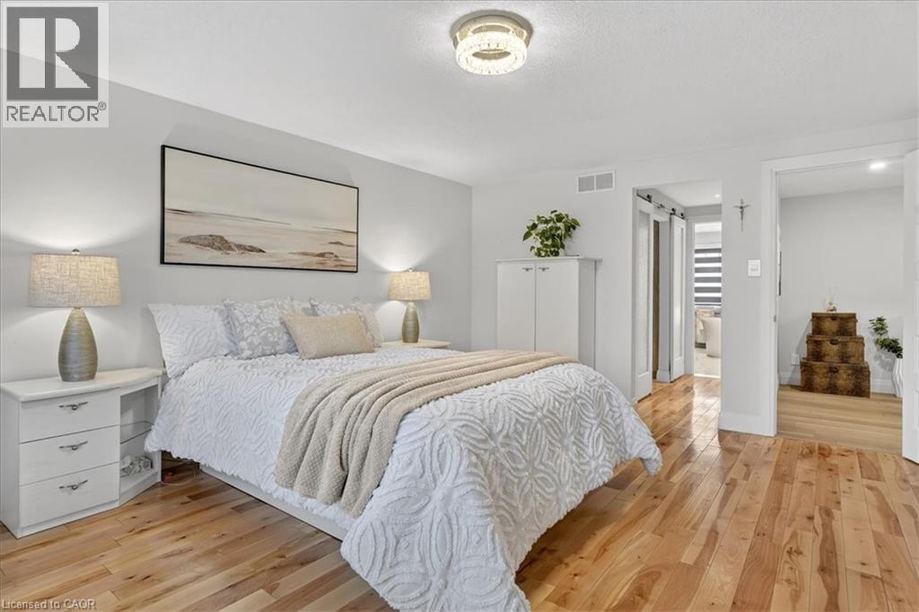 6 ARDWOOD Place thumbnail 25