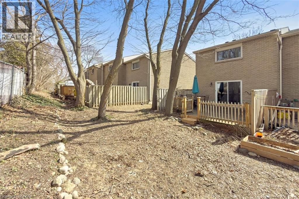 121 MORGAN Avenue Unit# 7 thumbnail 33