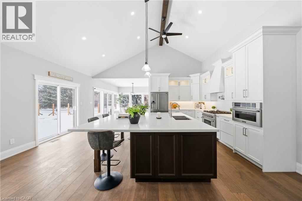 75 ROBINSON Road thumbnail 9