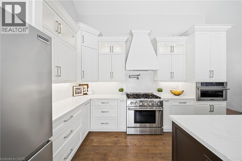 75 ROBINSON Road thumbnail 13