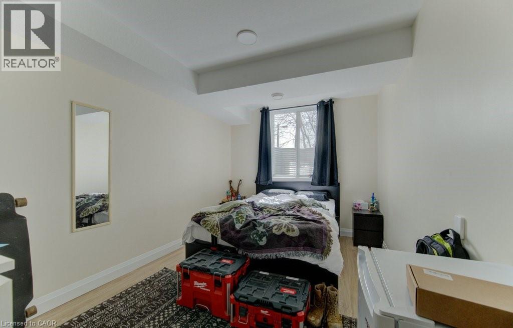 113 WALTER Street thumbnail 42