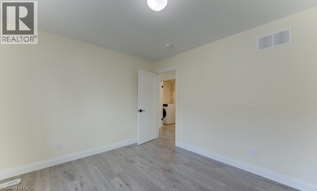 113 WALTER Street thumbnail 28