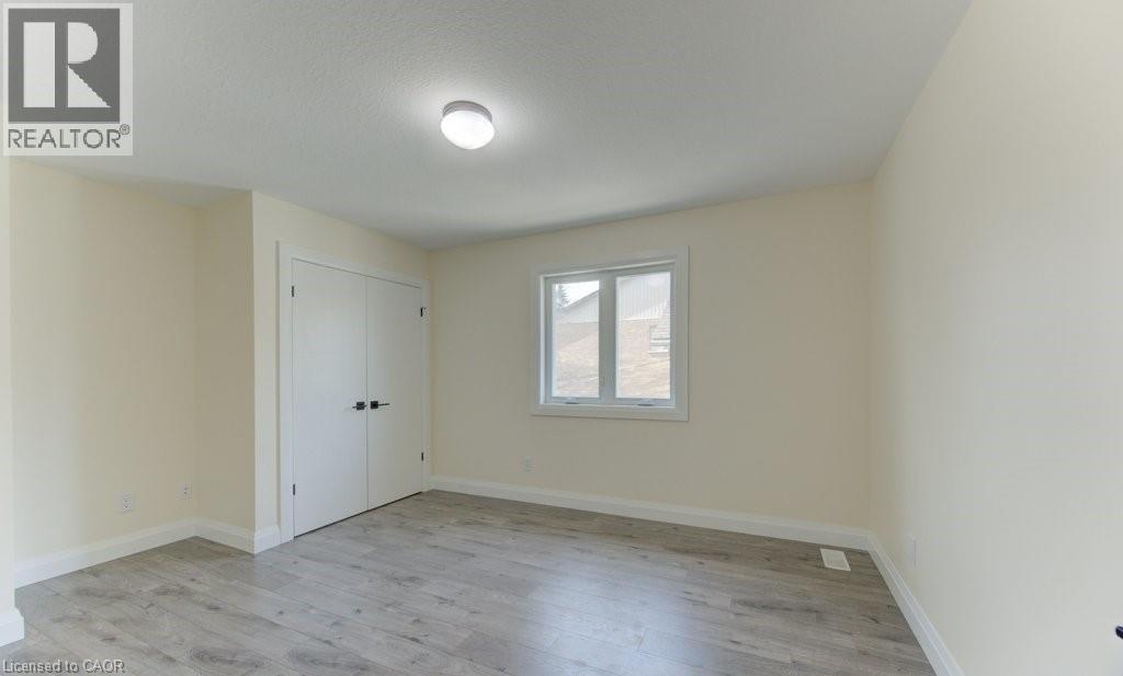 113 WALTER Street thumbnail 27