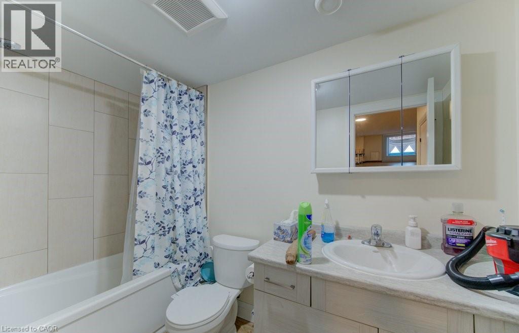 113 WALTER Street thumbnail 40