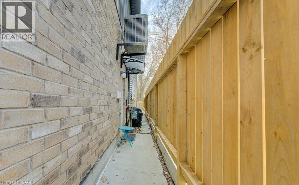 113 WALTER Street thumbnail 45