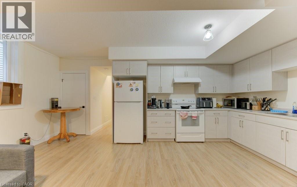 113 WALTER Street thumbnail 38