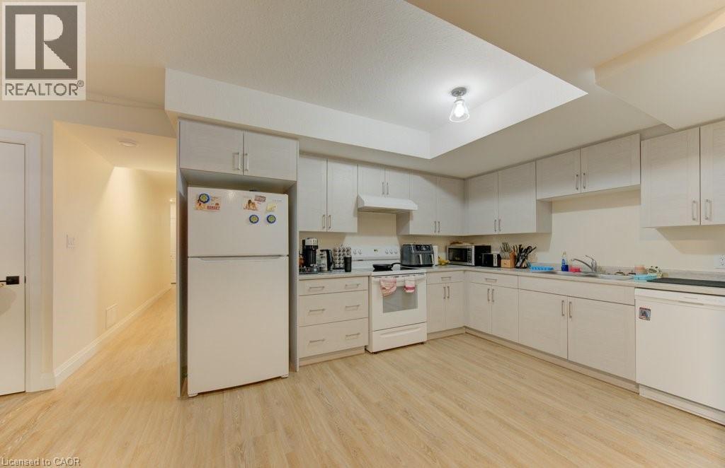 113 WALTER Street thumbnail 37