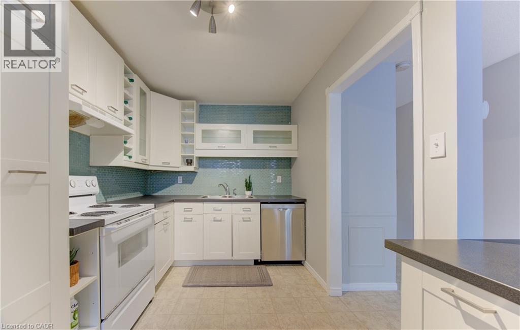 302 BLUEVALE Street N Unit# C thumbnail 11