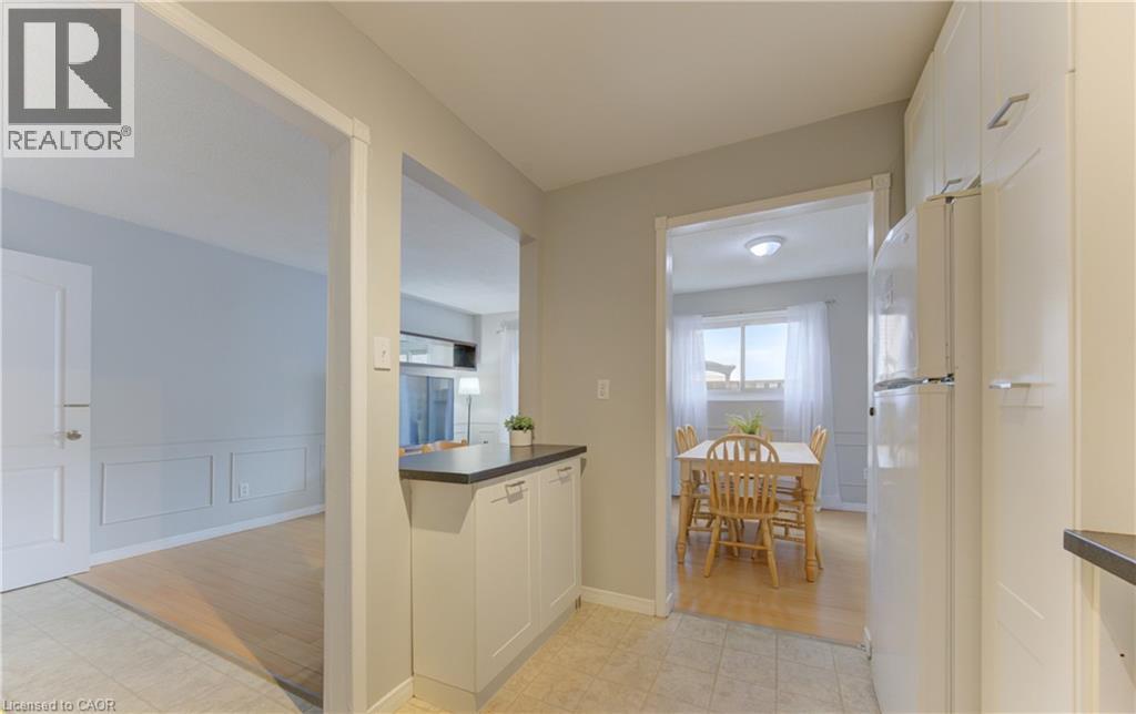 302 BLUEVALE Street N Unit# C thumbnail 13