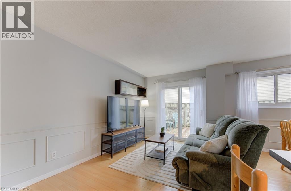 302 BLUEVALE Street N Unit# C thumbnail 16