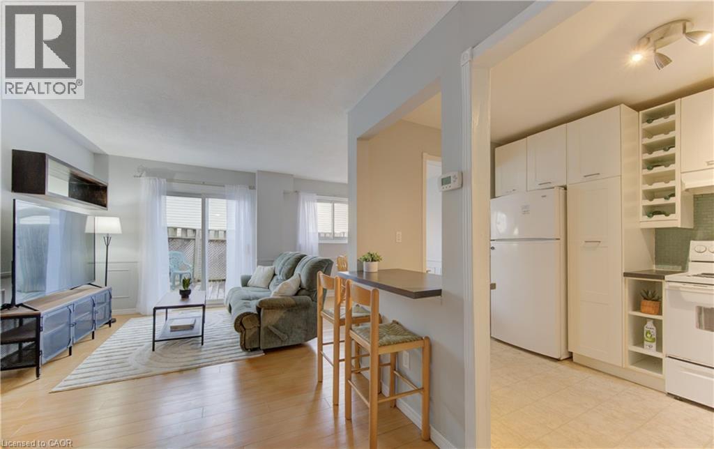 302 BLUEVALE Street N Unit# C thumbnail 8