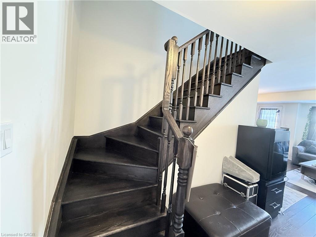 922 APPLE HILL Lane thumbnail 17