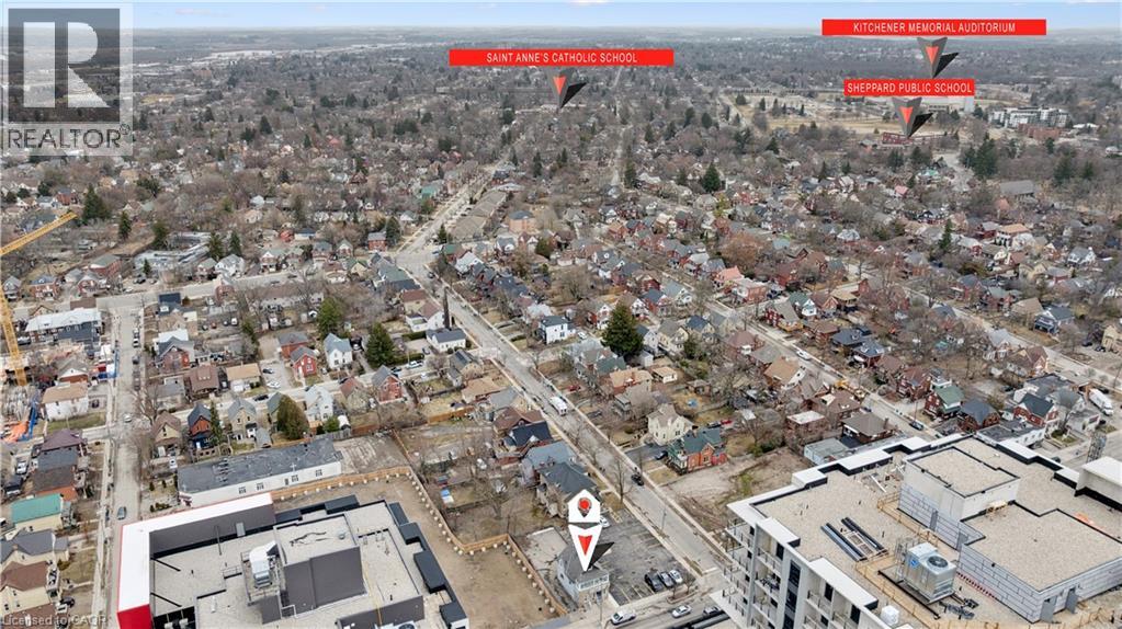 496 E KING Street E thumbnail 22