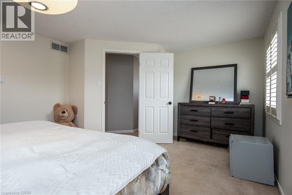 236 DARTMOOR Crescent thumbnail 36