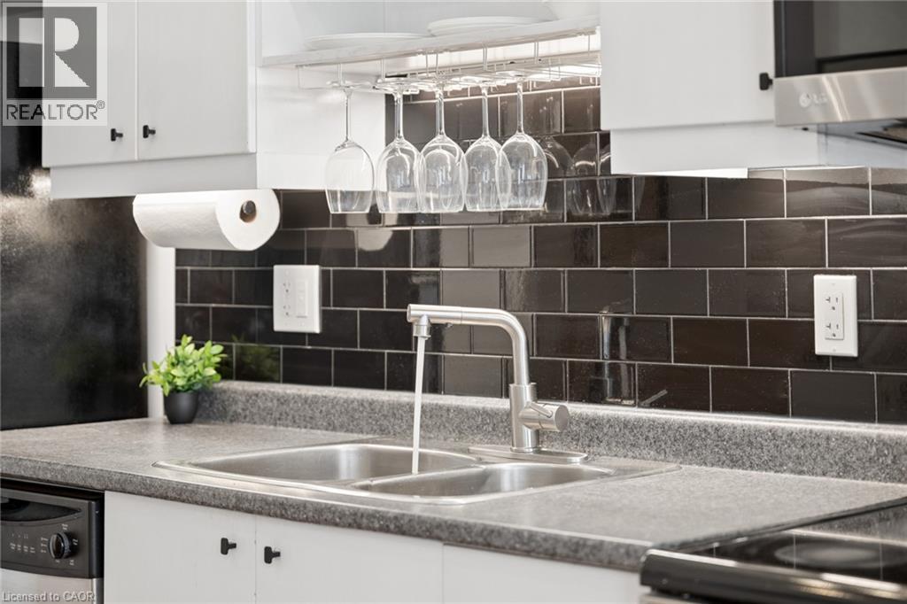 410 KING Street W Unit# 102 thumbnail 19