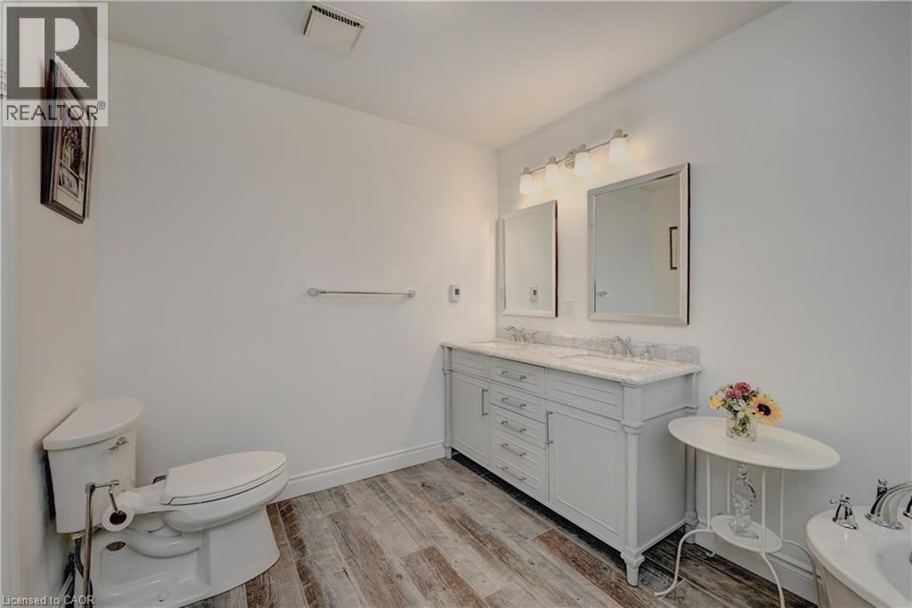 524 BEECHWOOD Drive Unit# 10 thumbnail 32