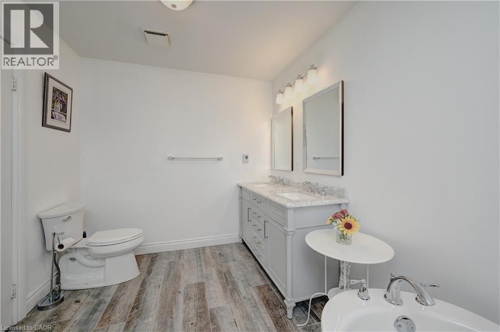 524 BEECHWOOD Drive Unit# 10 thumbnail 33