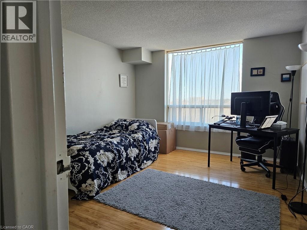 55 BLUE SPRINGS Drive Unit# 805 thumbnail 9