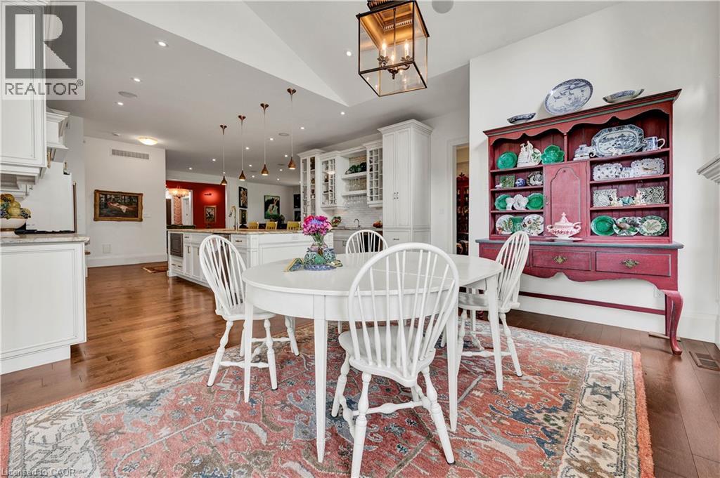 585 REGAL Place thumbnail 12