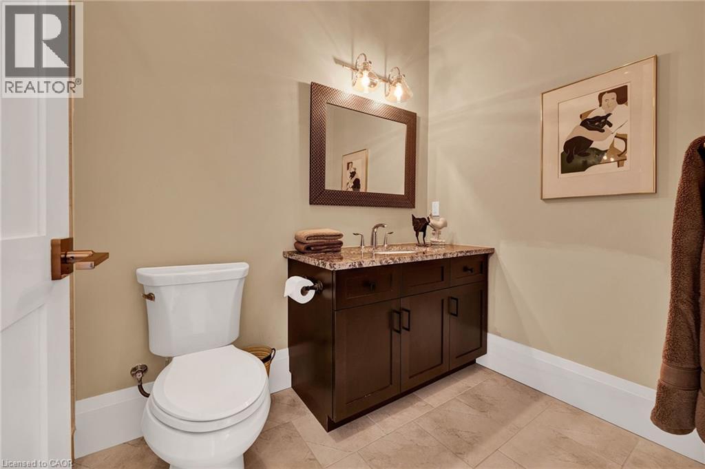 585 REGAL Place thumbnail 24