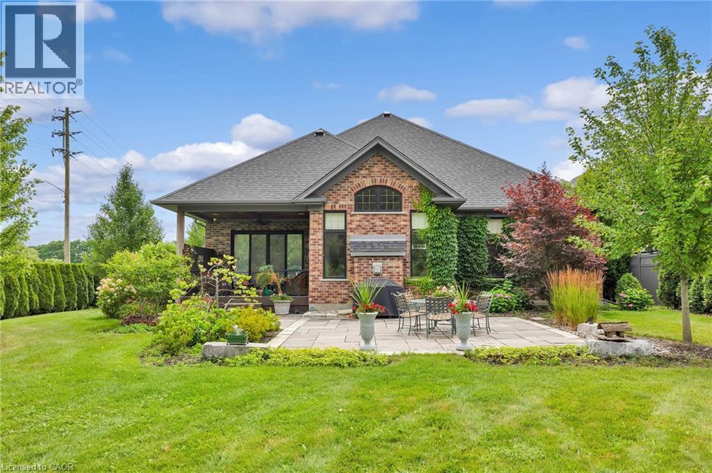 585 REGAL Place thumbnail 32