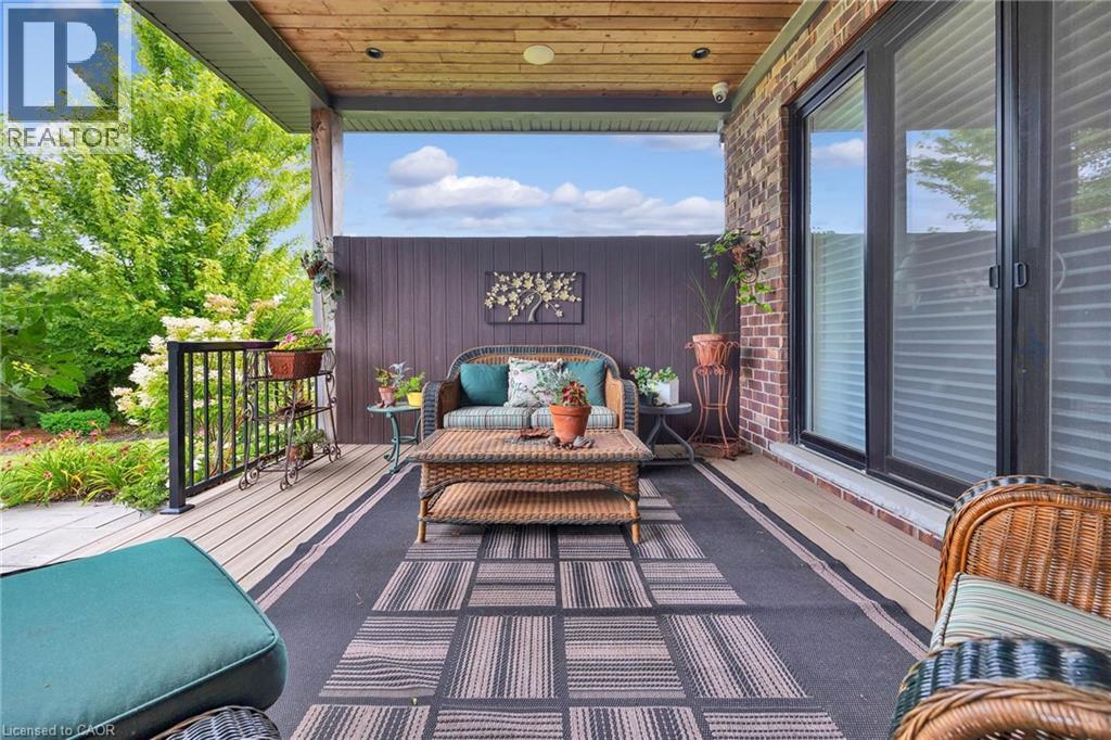 585 REGAL Place thumbnail 34